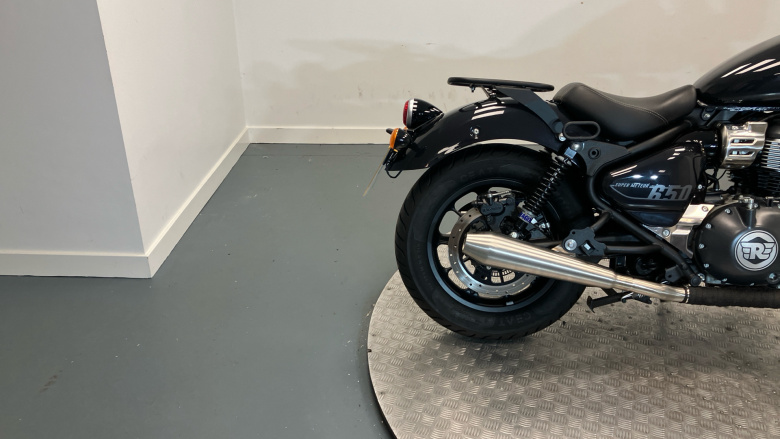 Royal Enfield Super Meteor 650 Celestial (23MY)